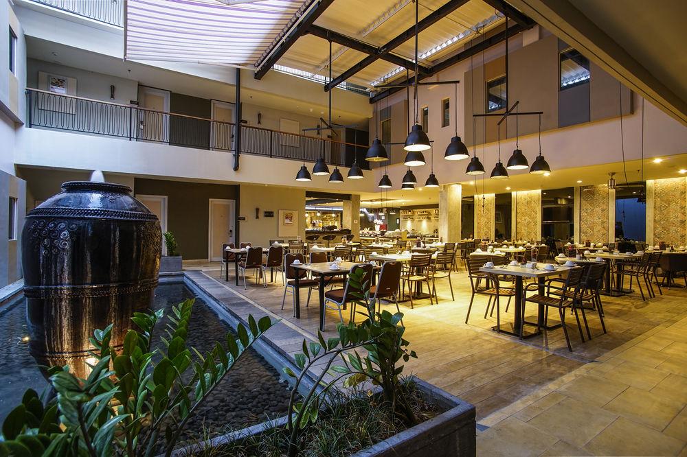 Sevn Legian Hotel Екстериор снимка