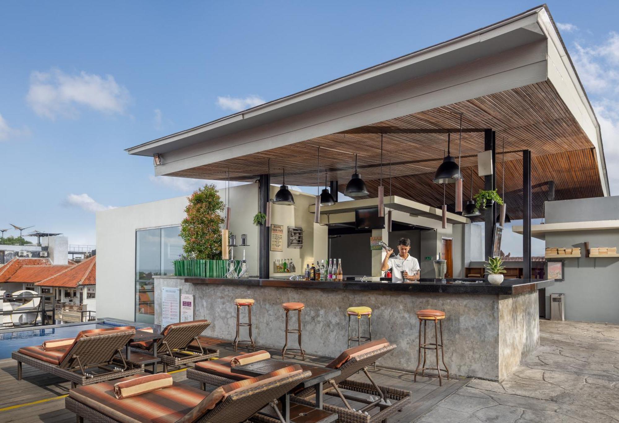 Sevn Legian Hotel Екстериор снимка