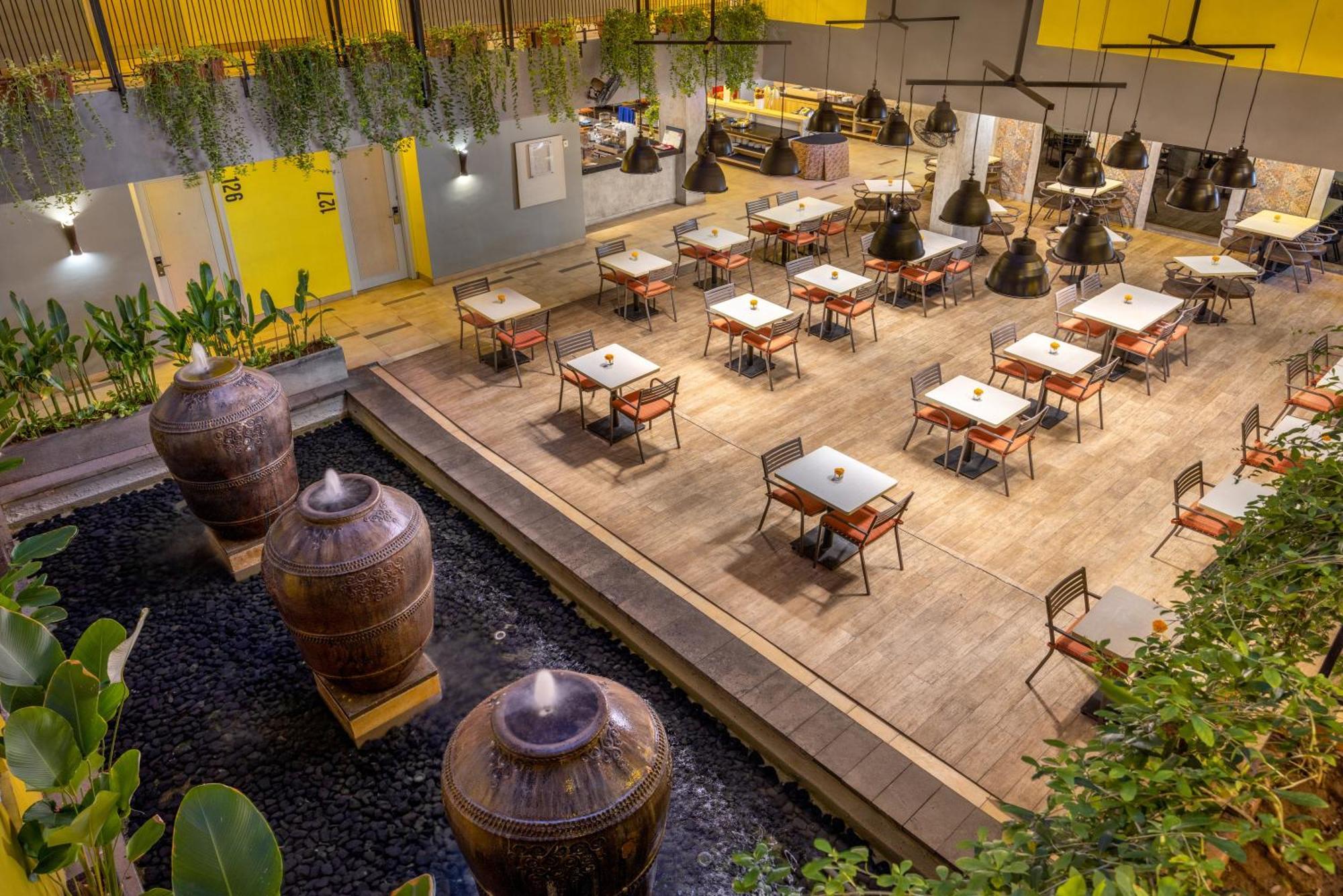 Sevn Legian Hotel Екстериор снимка