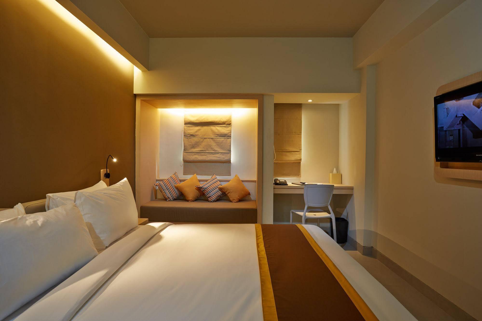 Sevn Legian Hotel Екстериор снимка